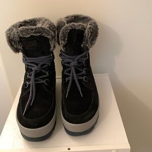 Winter boots 
Suede
Faux fur trim
Great traction for snow
Thermal warmth